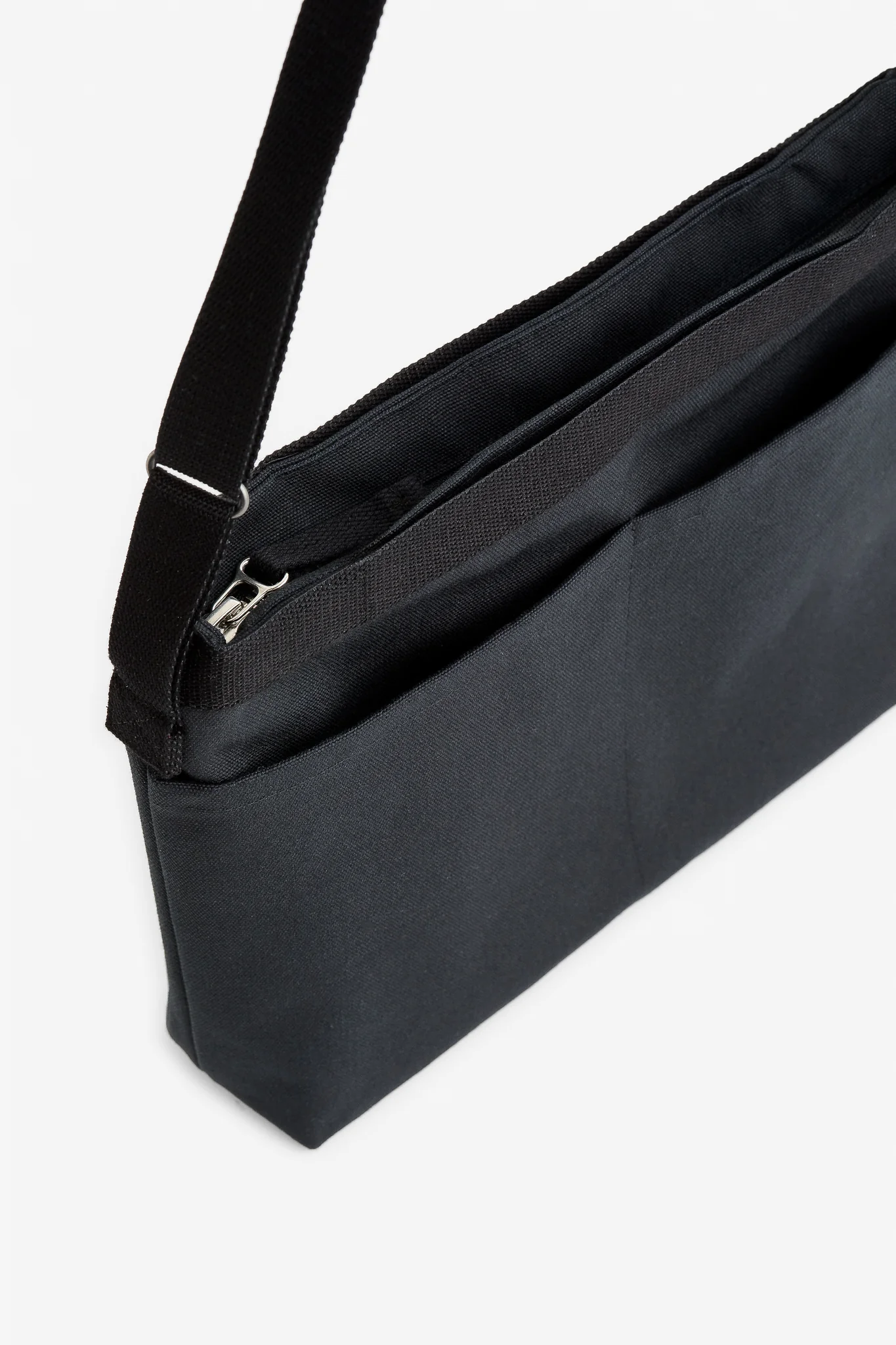 ESSENTIAL BAG - Image 3