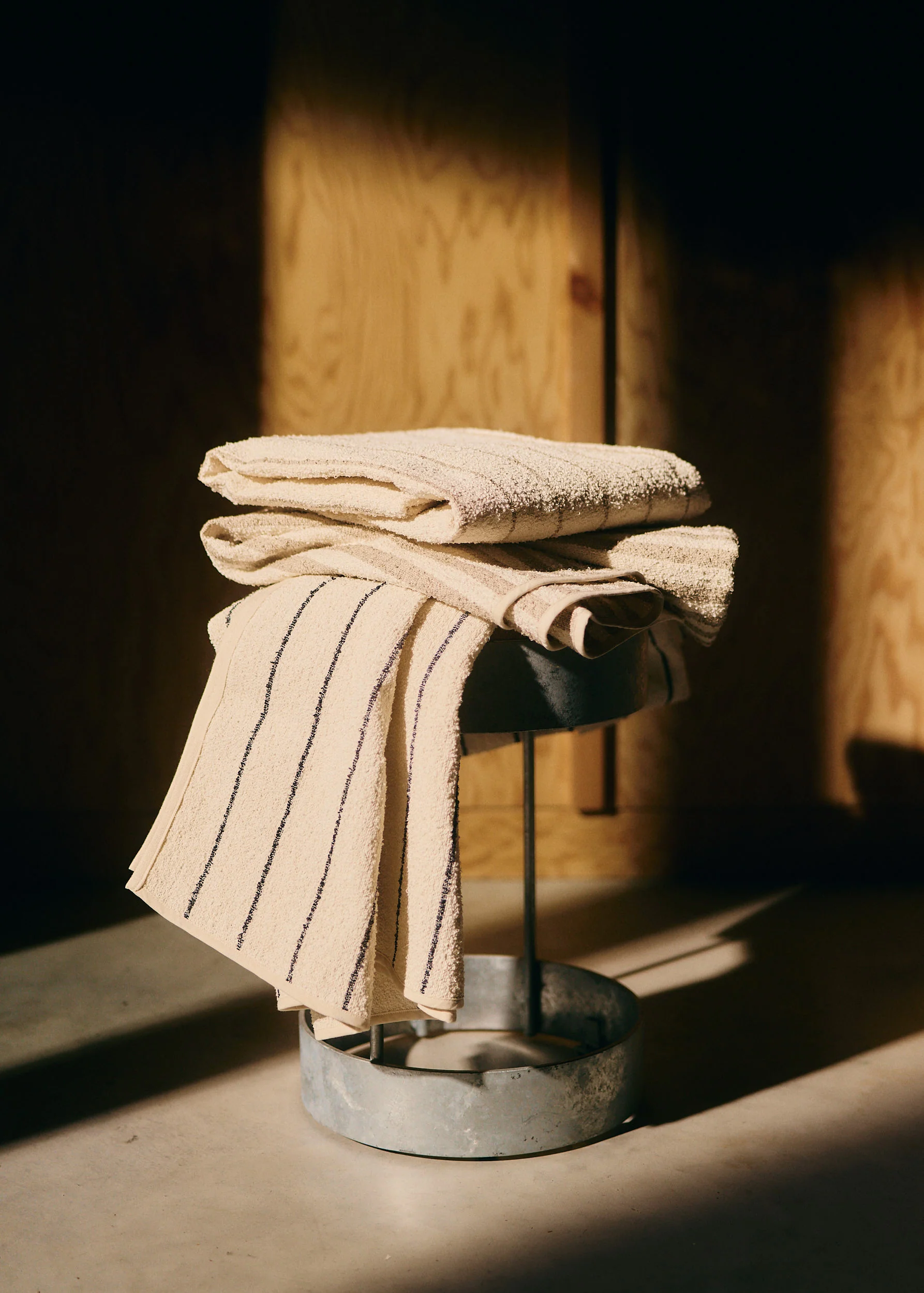 LINEN TOWEL - Image 3