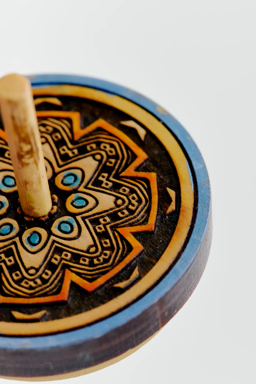 PATTERNED SPINNING TOP - Image 3