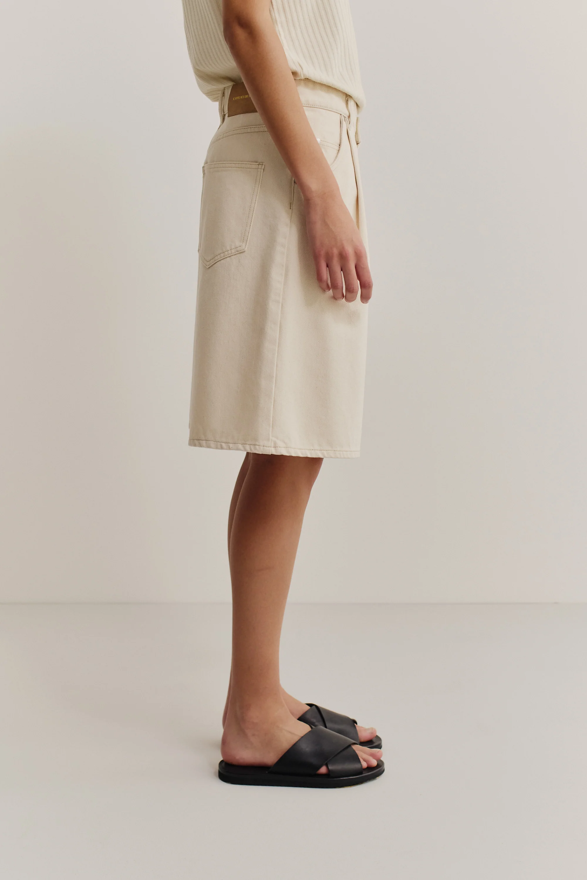 PEMBA PLEATED SHORTS - Image 6