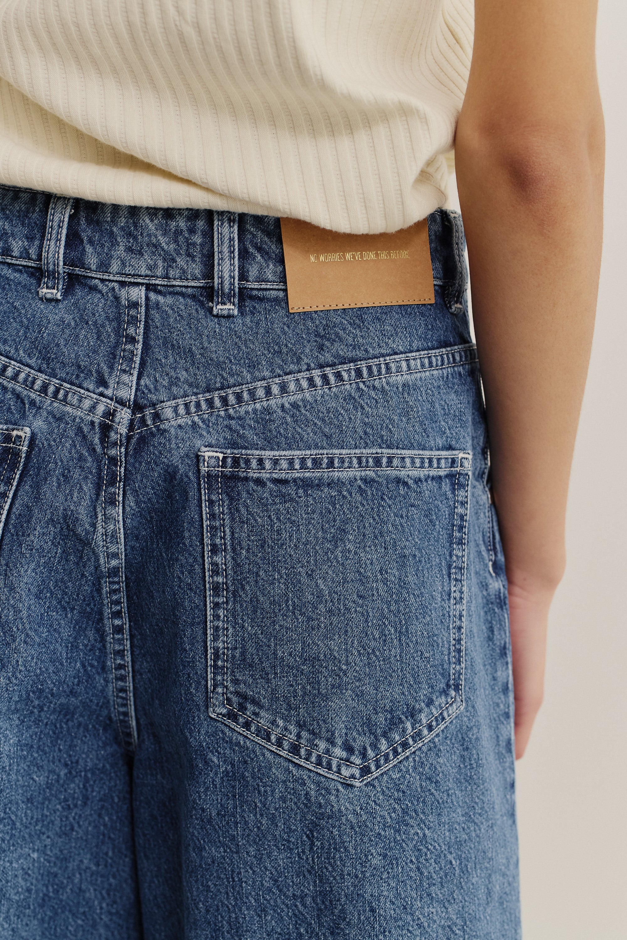PEMBA PLEATED SHORTS - Image 6