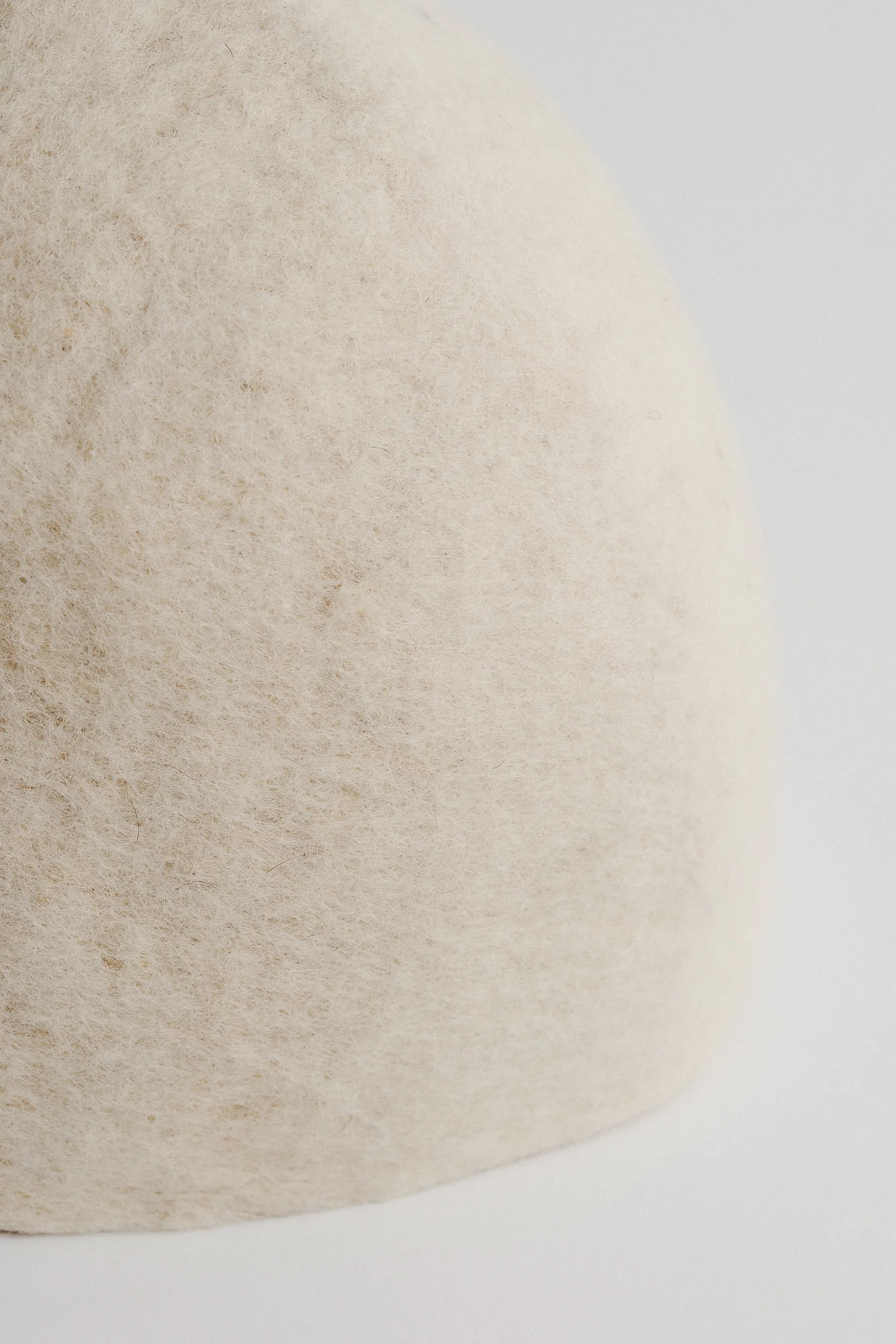QELESHE WOOL LAMP - Image 2