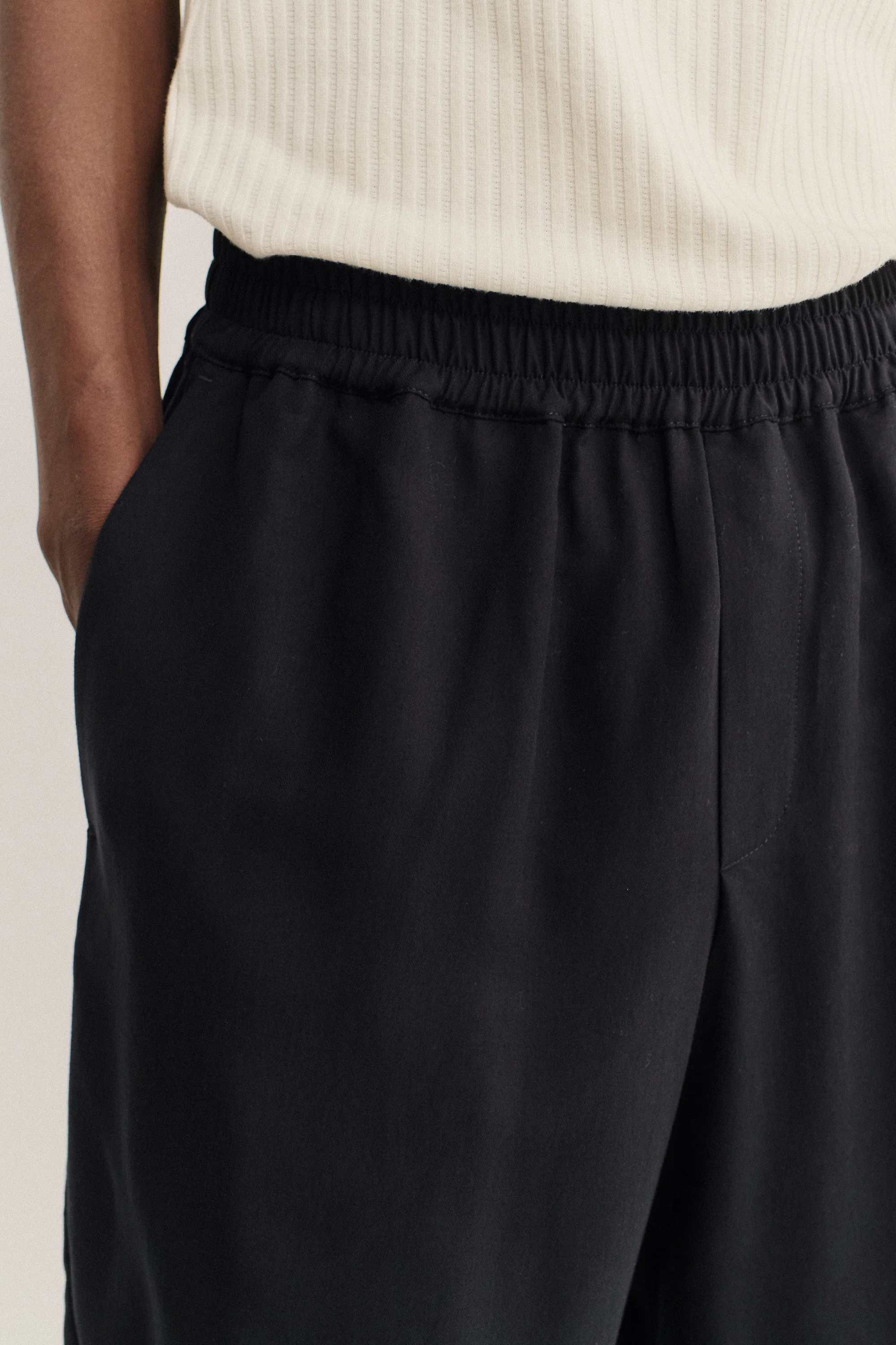 SALEH SHORTS - Image 7