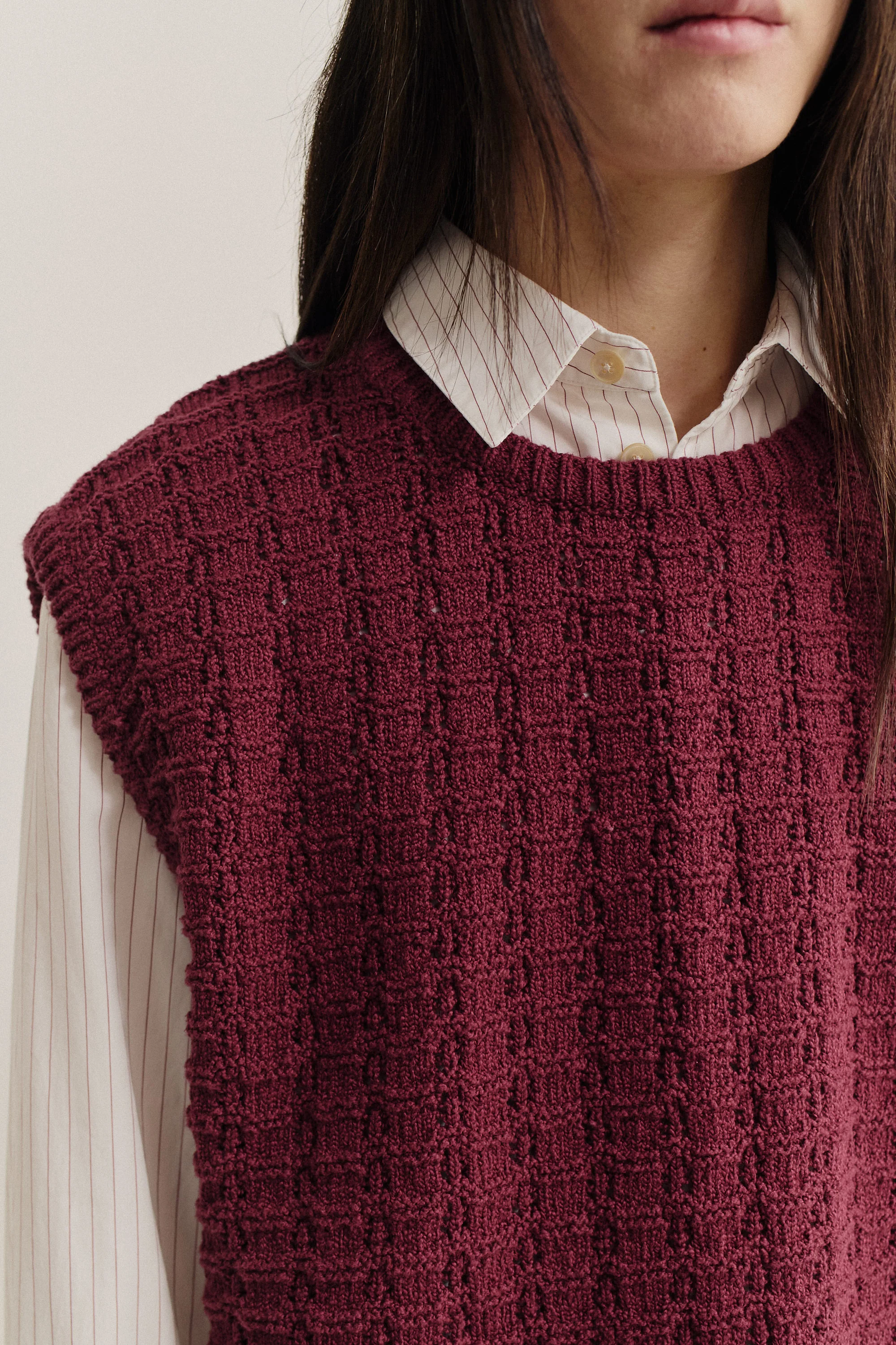 TEMBE KNIT VEST - Image 8