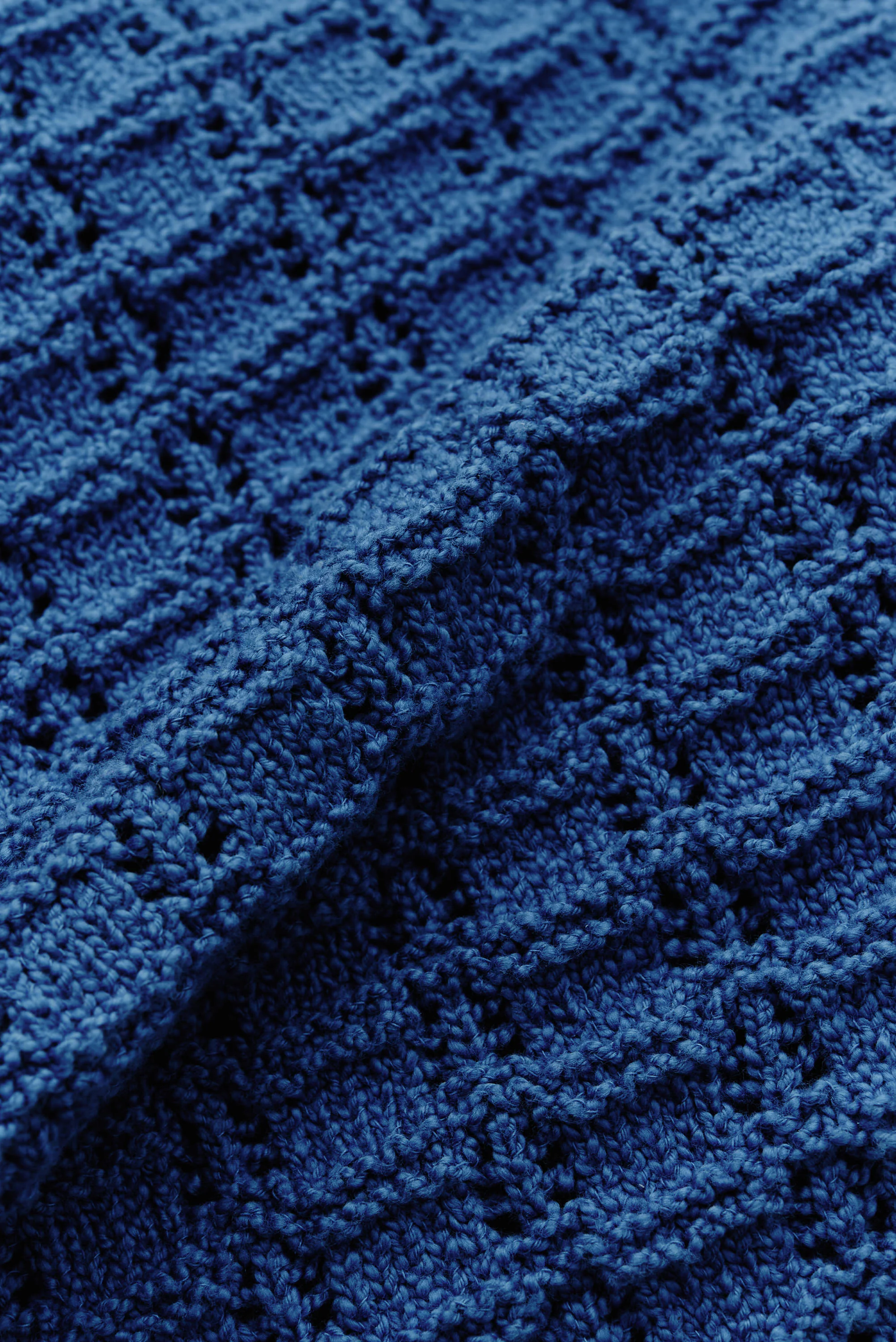 TEMBE KNIT VEST - Image 7