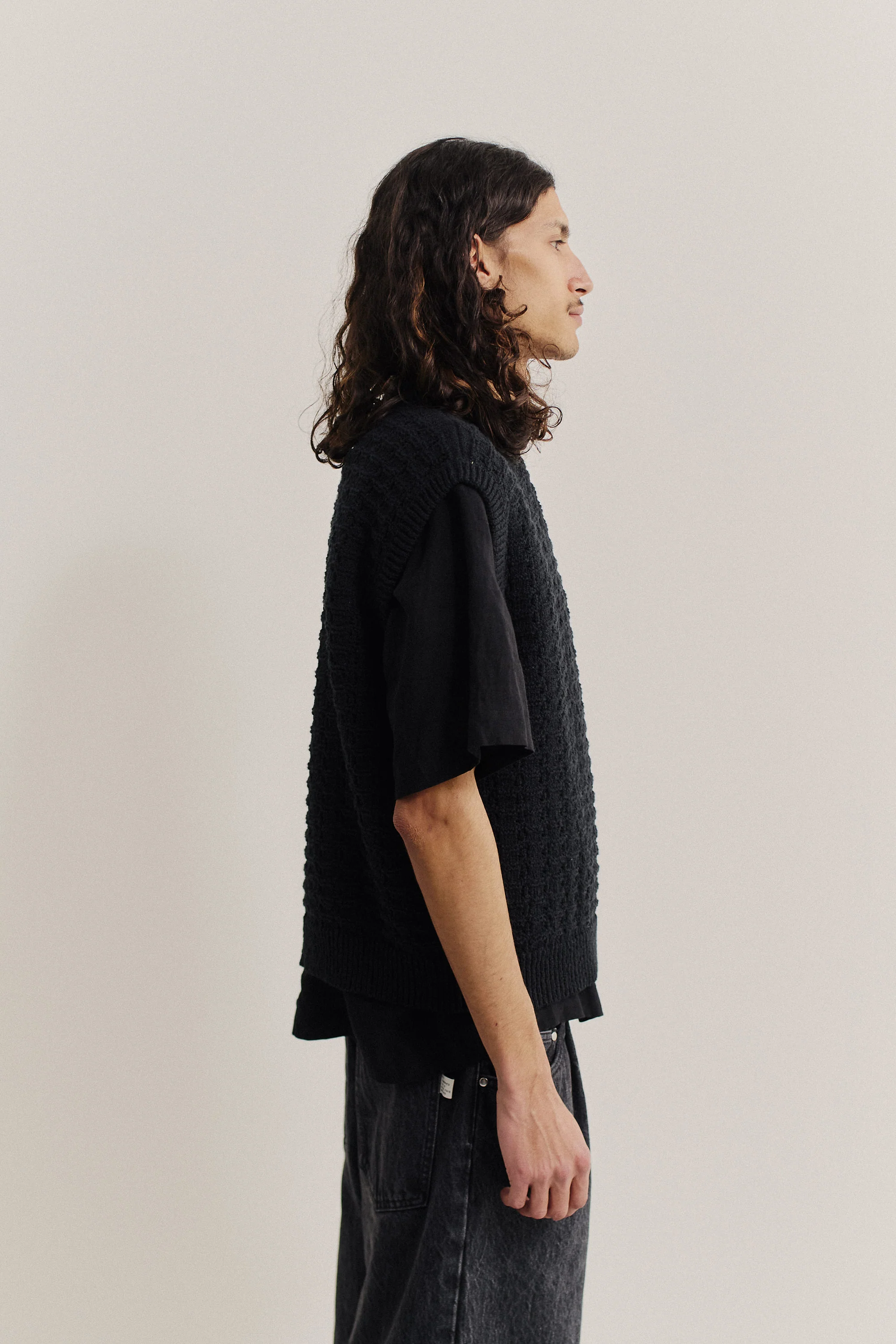 TEMBE KNIT VEST - Image 3