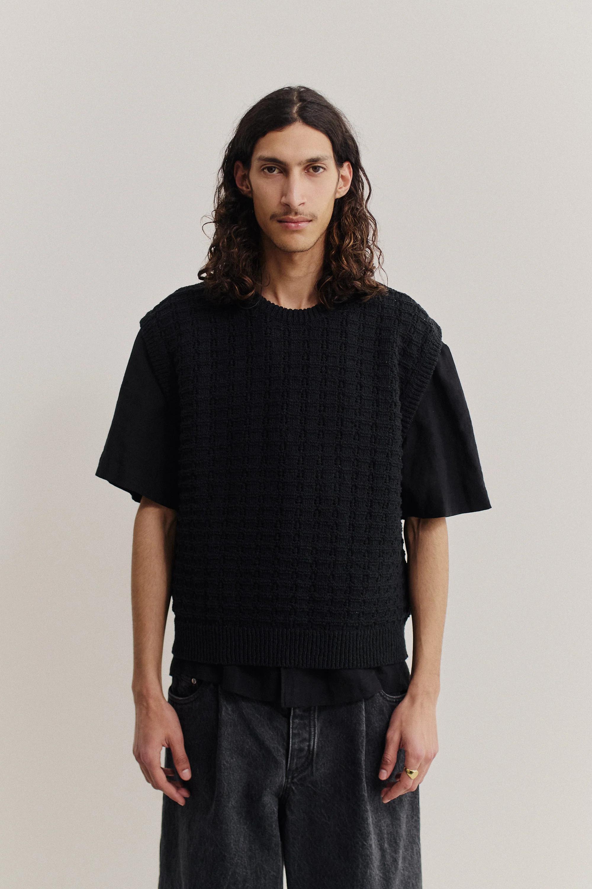 TEMBE KNIT VEST - Image 5