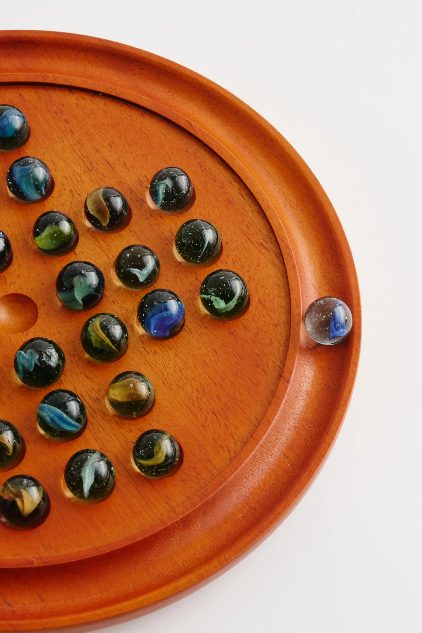 Wooden Solitaire Game - Image 3