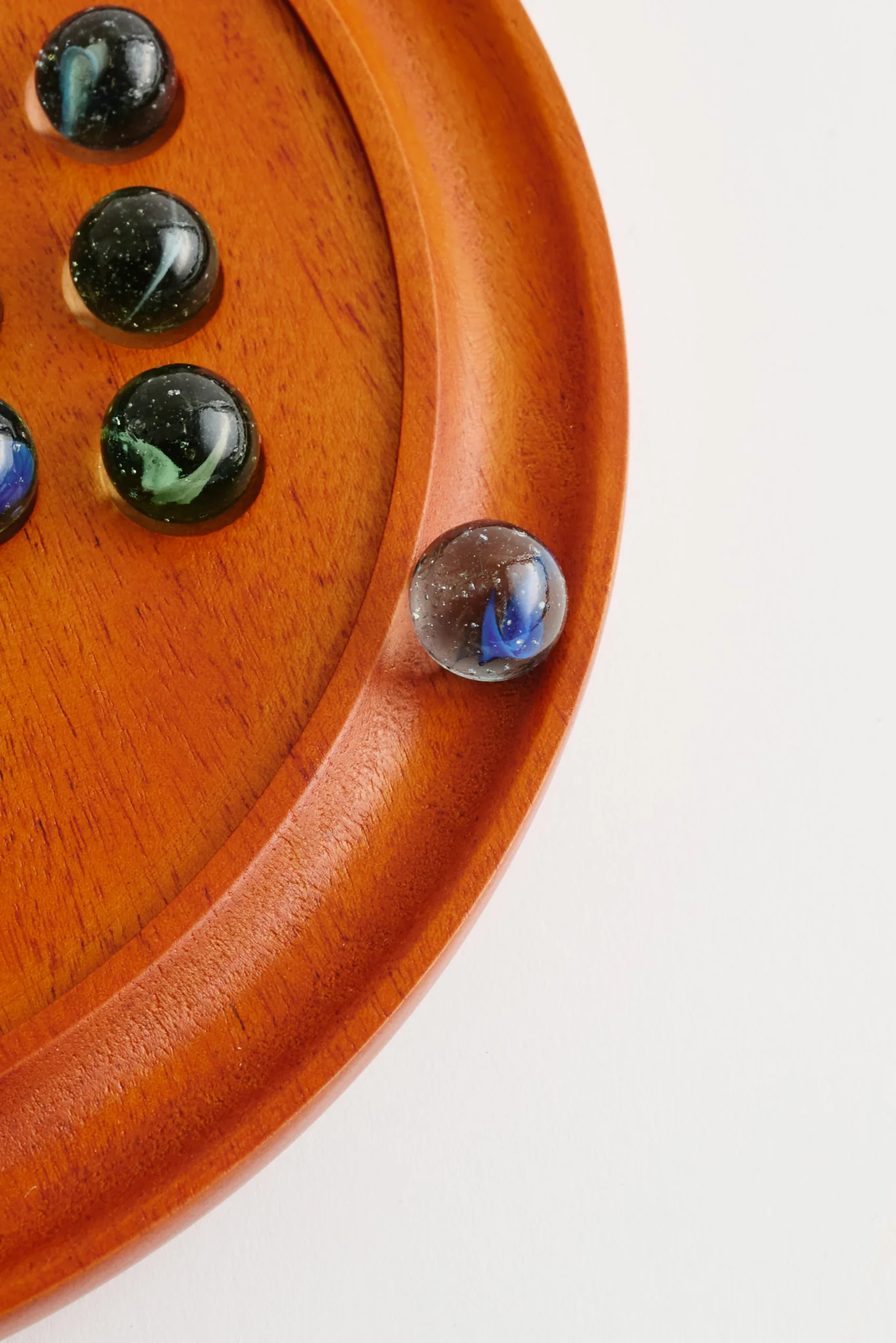 Wooden Solitaire Game - Image 4